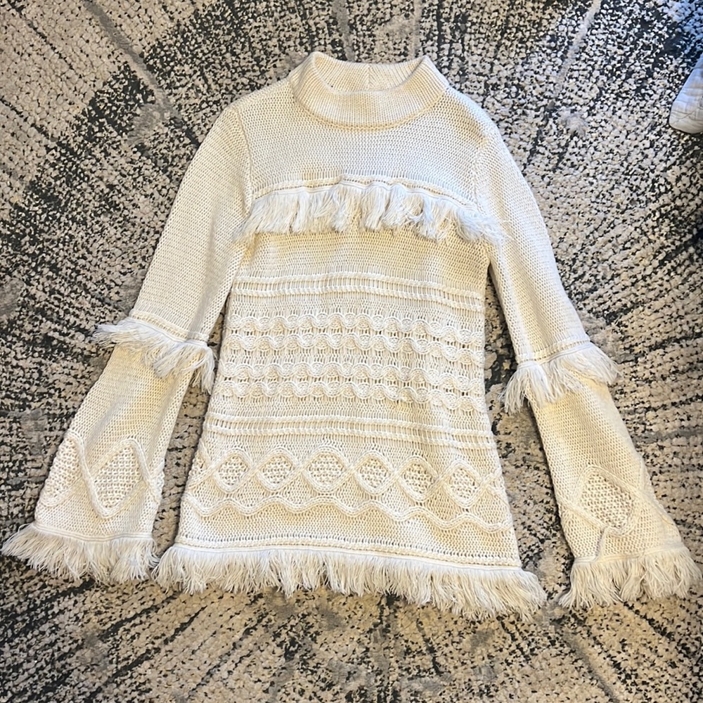BB Dakota Cream Knit sweater. Size small. Over-sized sleeves and longer length.